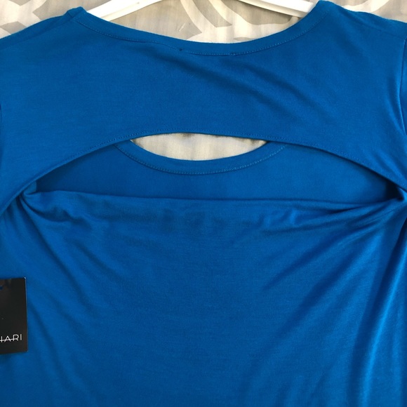 Stylish blue Women’s Top Tahari Brand stretch short sleeved crew neck open back - Picture 10 of 12
